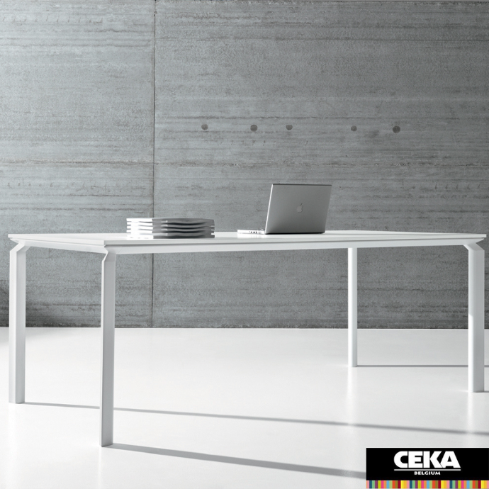 Bureau Anyware plateau blanc structure deisng blanche grandes dimensions