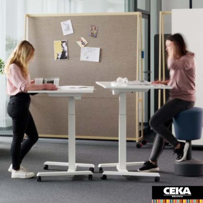 bureau d'appoint assis-debout wariant roulettes