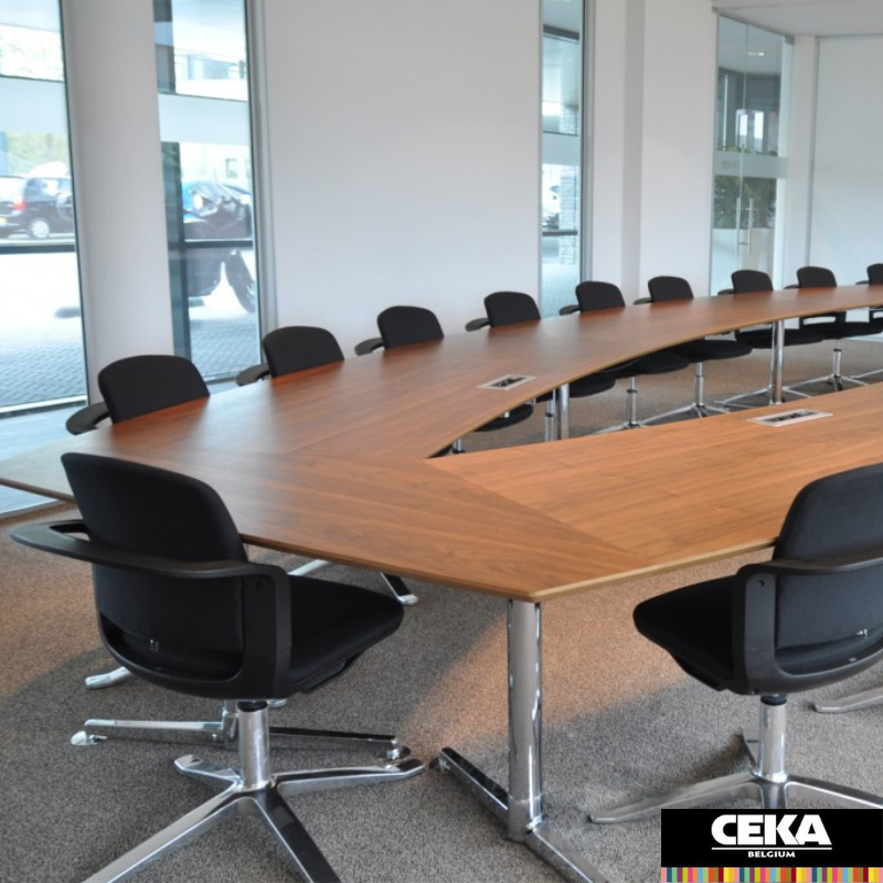 table réunion casus lande placage chrome ovale