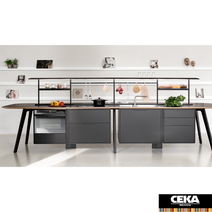 table cafétéria wing kitchen cuisine intégréé ilôt central pour cuisine plan de travail et espace dinatoire